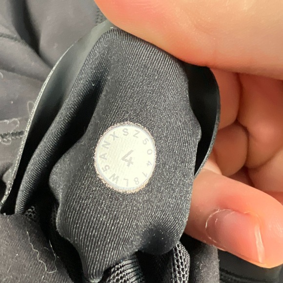 Lululemon In Movement 7/8 Tight *Everlux 25" Black W5ANXS Size 4 Athleisure - Picture 4 of 7